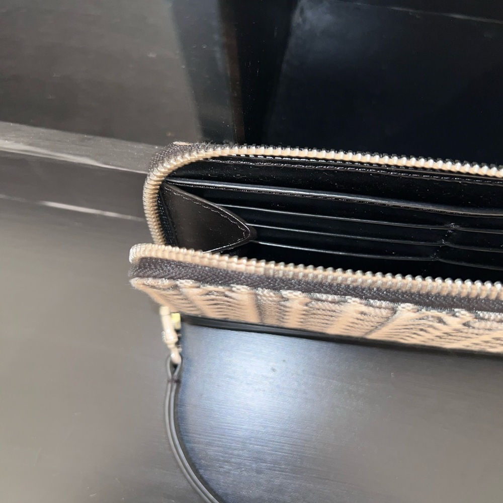 Marc Jacobs The Monogram Zip-Up Continental Wallet - Picture 9 of 10